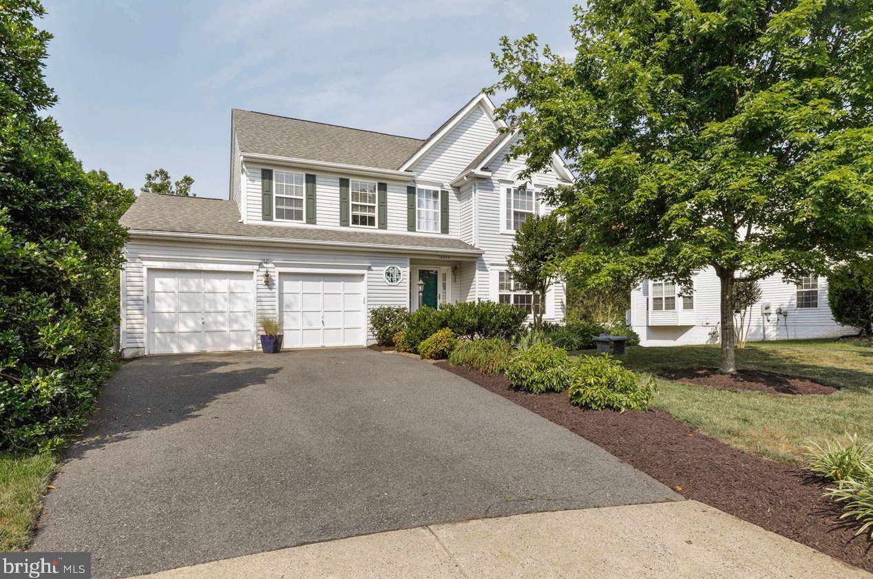 13244 Scottish Hunt Ln, Bristow, VA 20136