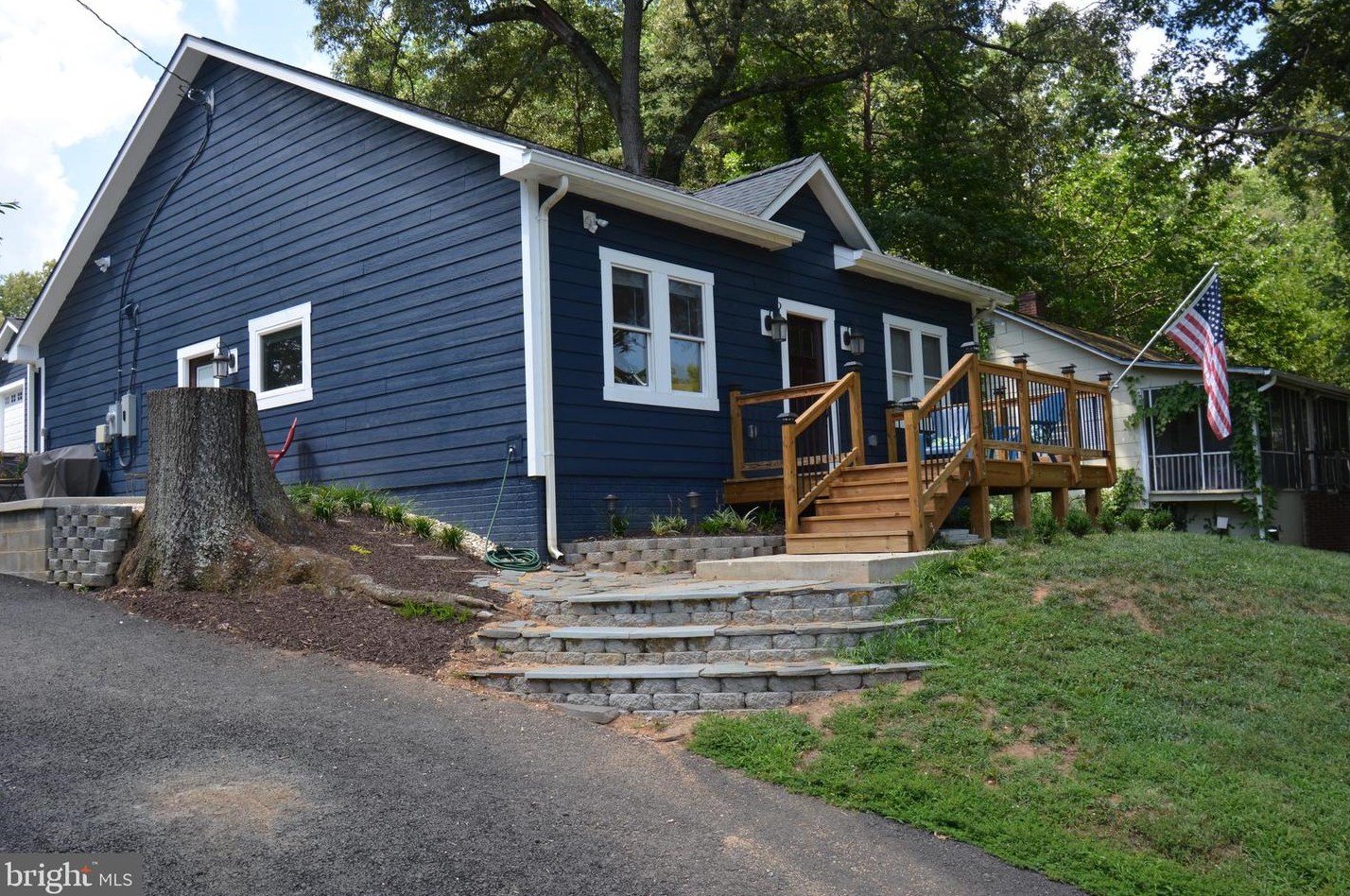 18618 Old Triangle Rd, Triangle, VA 22172