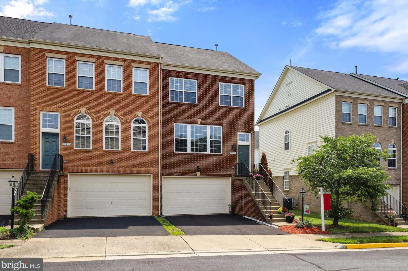17419 Grant Cottage Dr, Dumfries, VA 22025-2032