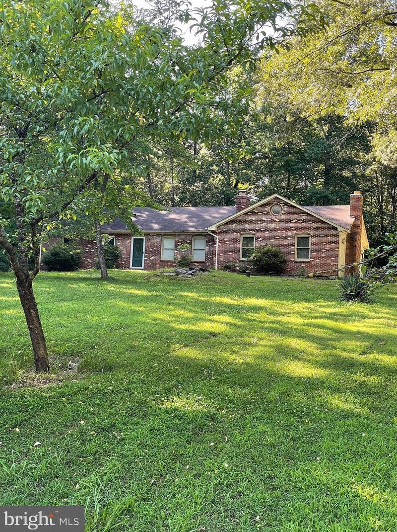 13724 Santa Rosa Ct, Manassas VA  20112-3819 exterior