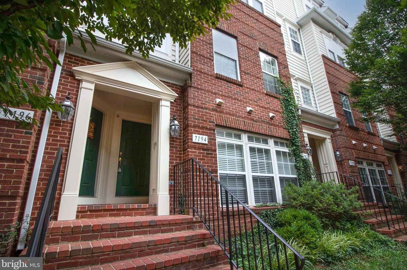 7194 Little Thames Dr, Gainesville, VA 20155