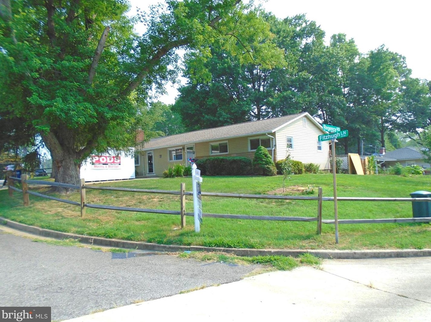 902 Regency Rd, Woodbridge, VA 22191