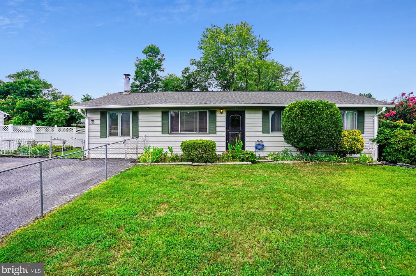 17814 Curtis Dr, Dumfries, VA 22026-2416