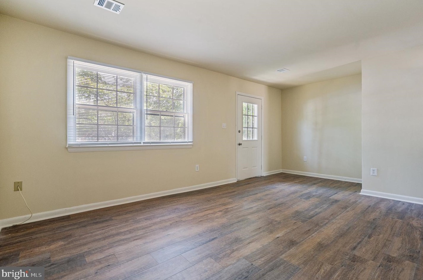 1812 Fort Pulaski Ct, Dumfries, VA 22026-2506
