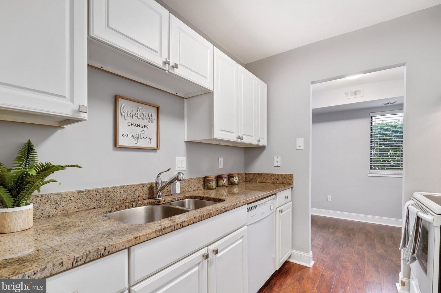 7587 Margate Ct #1b-004, Manassas, VA 20109