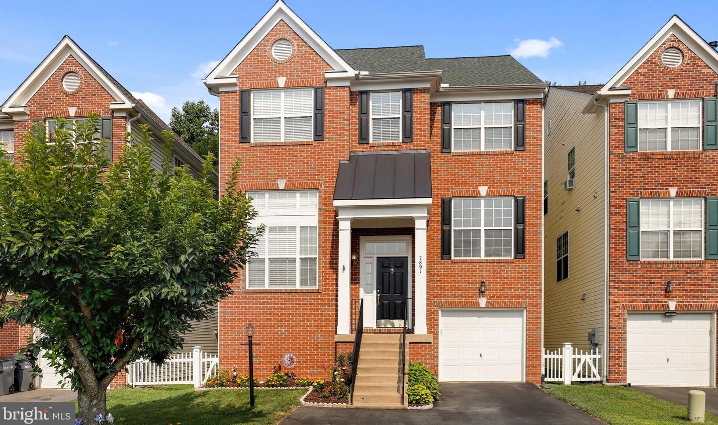 7891 Scully Ct, Manassas, VA 20111-8270
