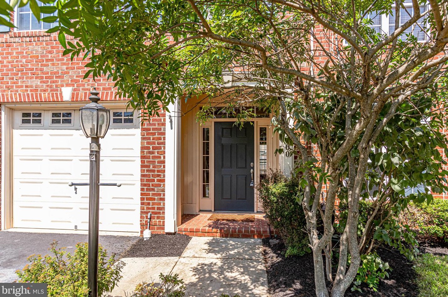 12300 Tanalian Falls Ln, Bristow, VA 20136
