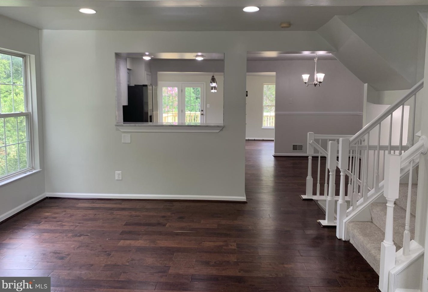 4013 Mammoth Cave Loop, Dumfries, VA 22025-1931