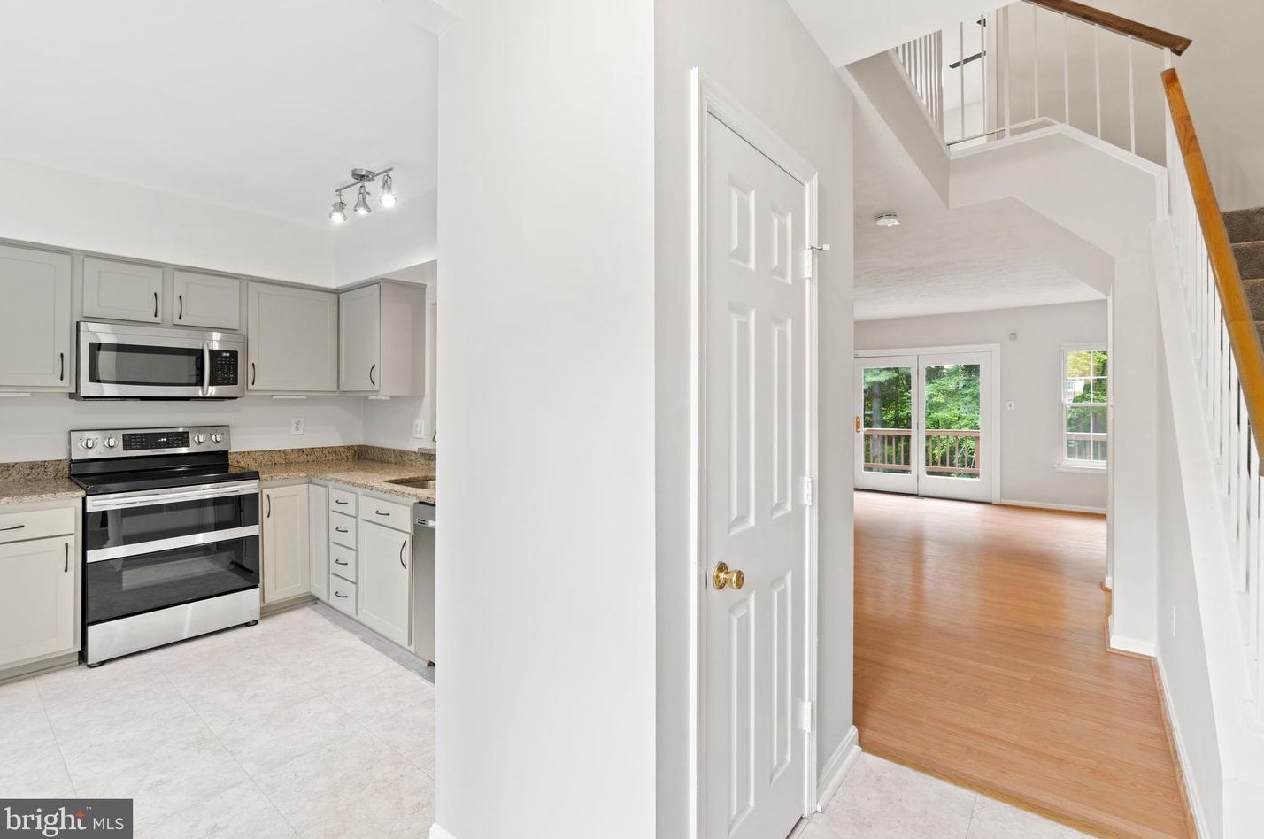 15772 Widewater Dr, Dumfries, VA 22025-1218