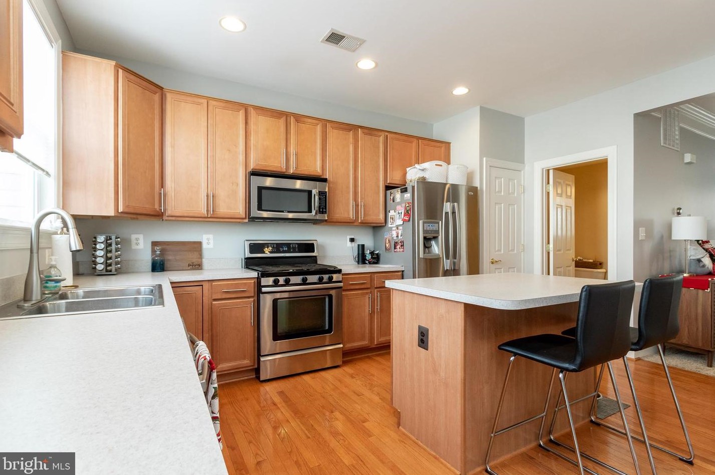 8084 Whispering Wind Ln, Manassas, VA 20111-5224