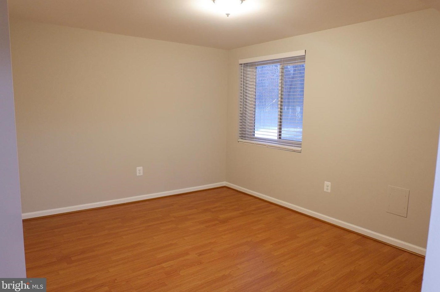 4252 Talon Dr, Dumfries VA  22025-2052 exterior