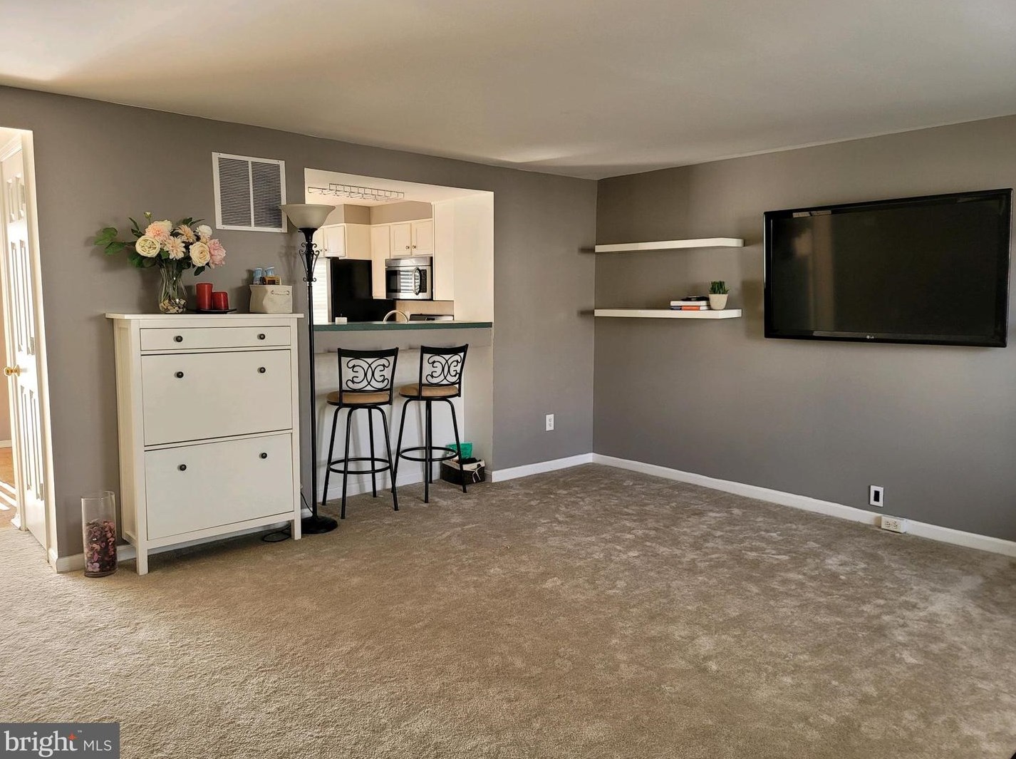 17022 Point Pleasant Ln, Dumfries, VA 22026