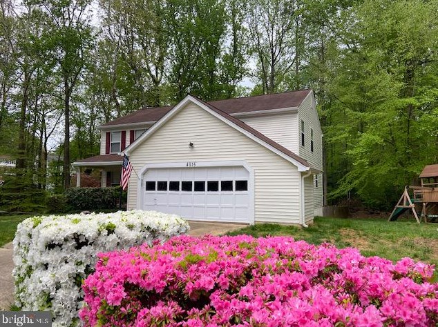 4915 Live Oaks Ct, Dumfries, VA 22025-3026