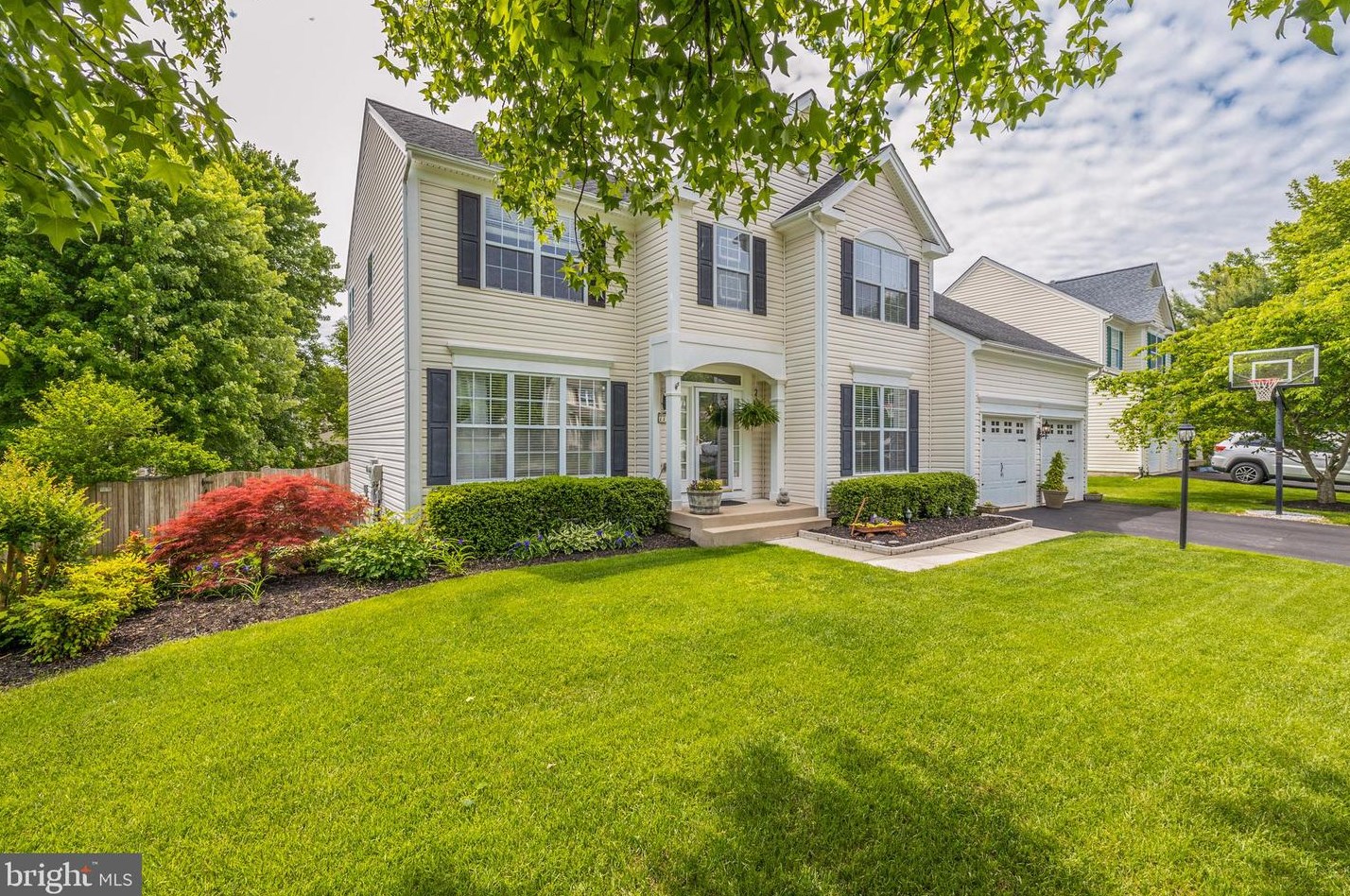 7761 Roseberry Farm Dr, Manassas, VA 20111-8232