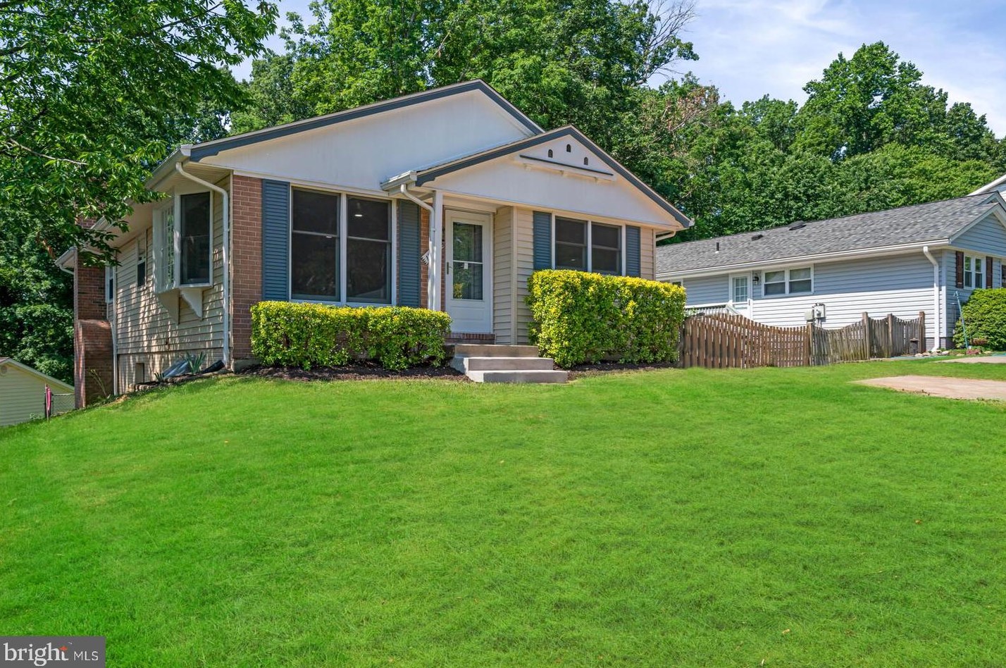 12816 Greenhall Dr, Woodbridge, VA 22192-3210