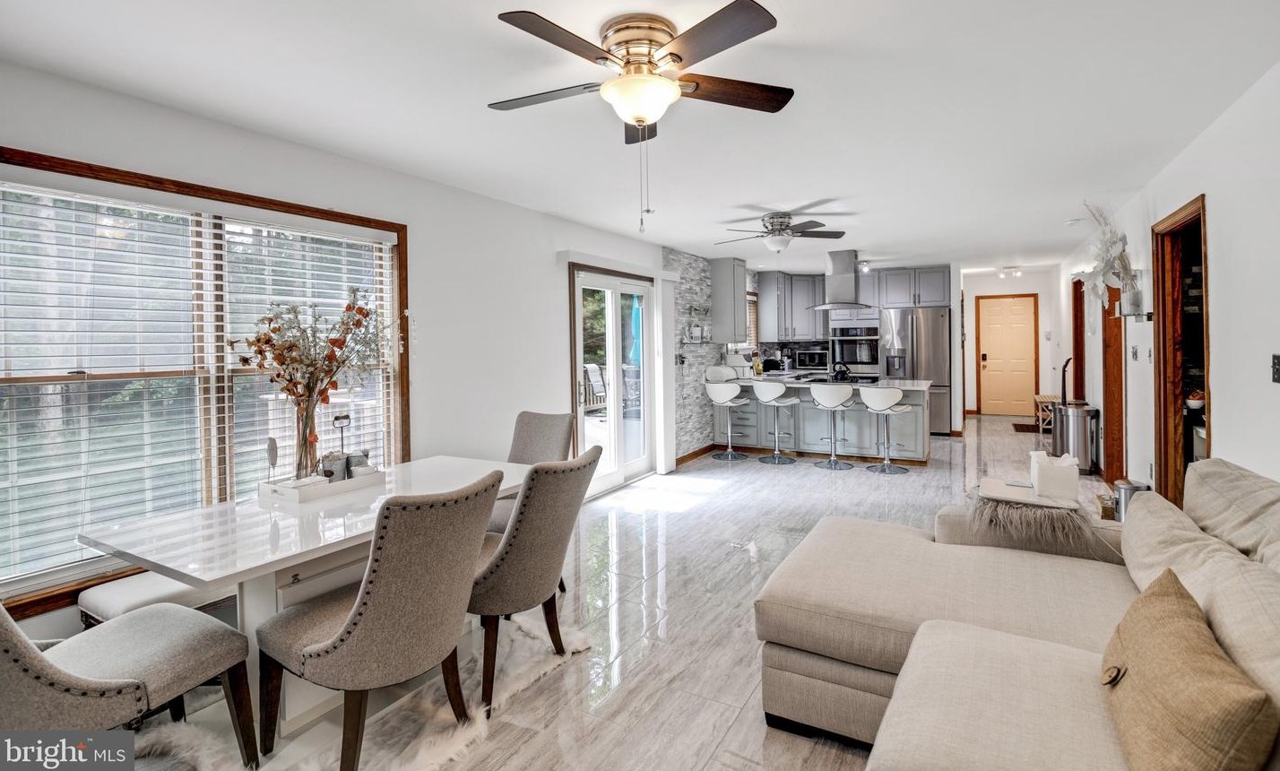 6901 Scenic Pointe Pl, Manassas VA  20112-8638 exterior
