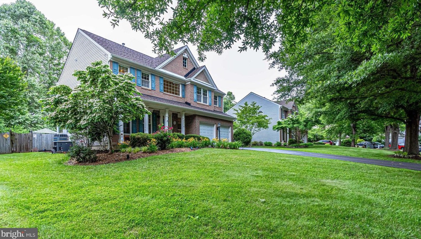 9216 Arrington Farm Ct, Manassas, VA 20111-8236