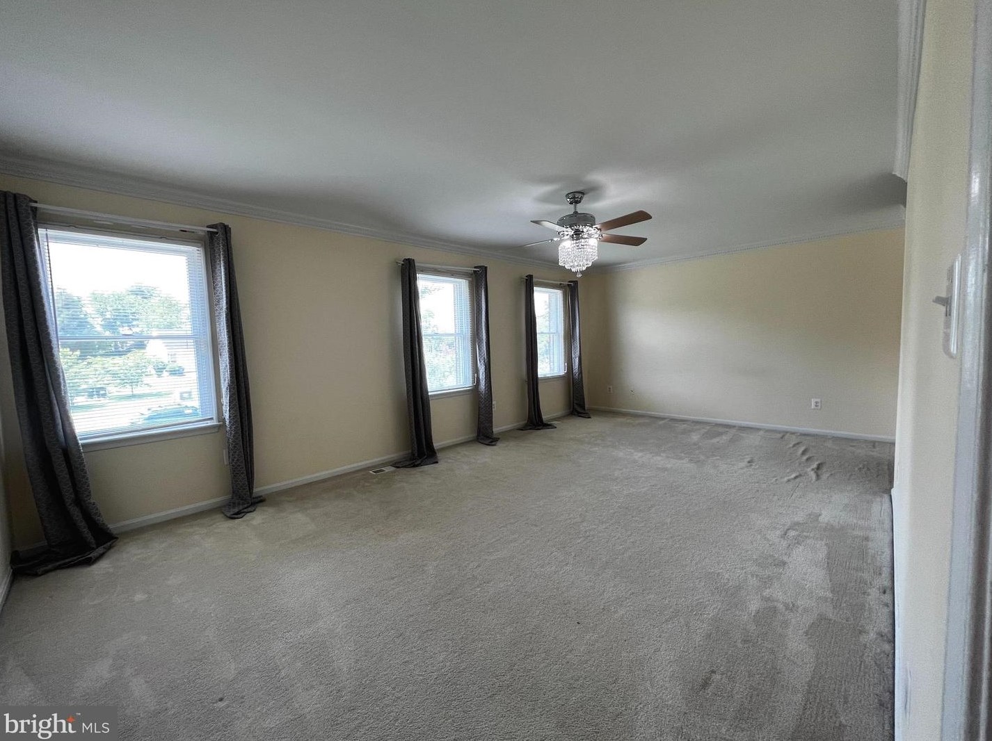 10168 Woodbury Dr, Manassas VA  20109-3724 exterior