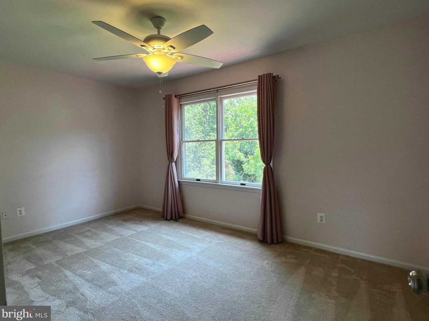 10168 Woodbury Dr, Manassas VA  20109-3724 exterior