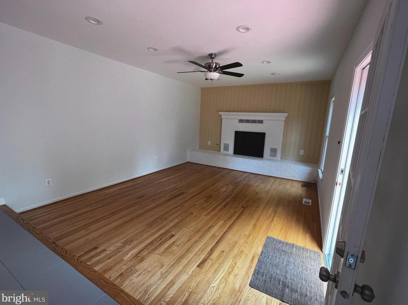 10168 Woodbury Dr, Manassas VA  20109-3724 exterior