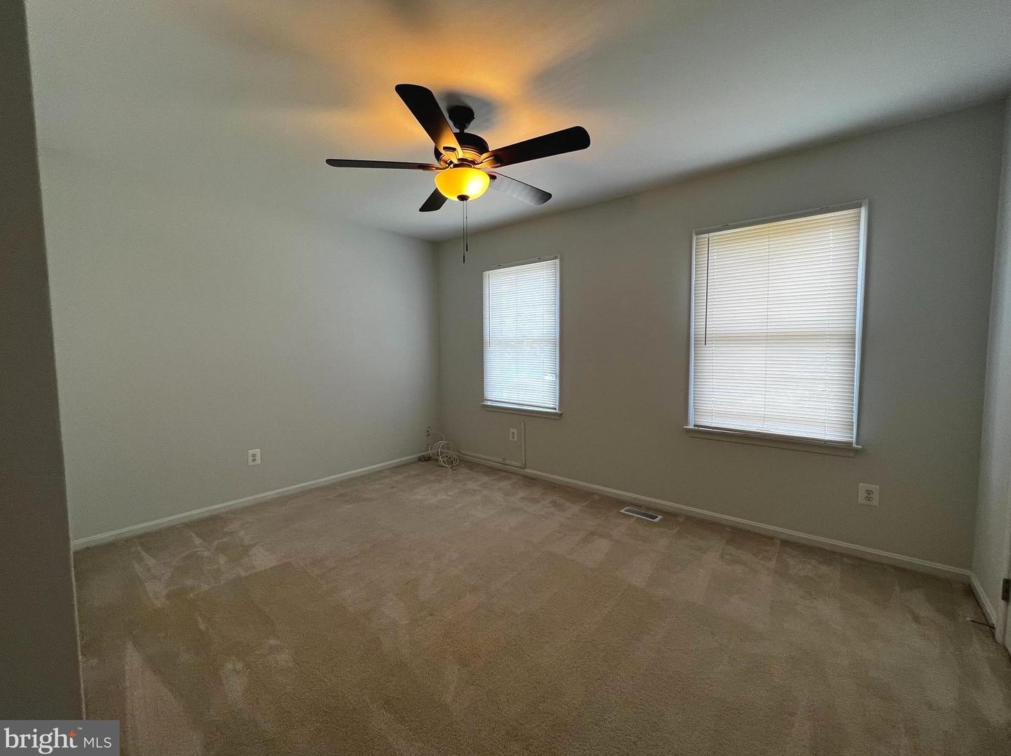 10168 Woodbury Dr, Manassas VA  20109-3724 exterior