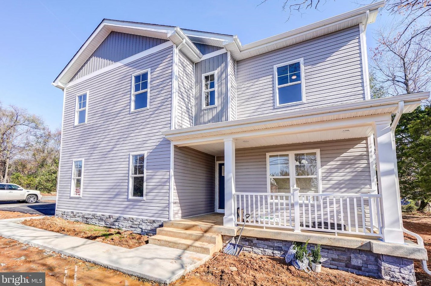 17667 Washington St, Dumfries, VA 22026-6200