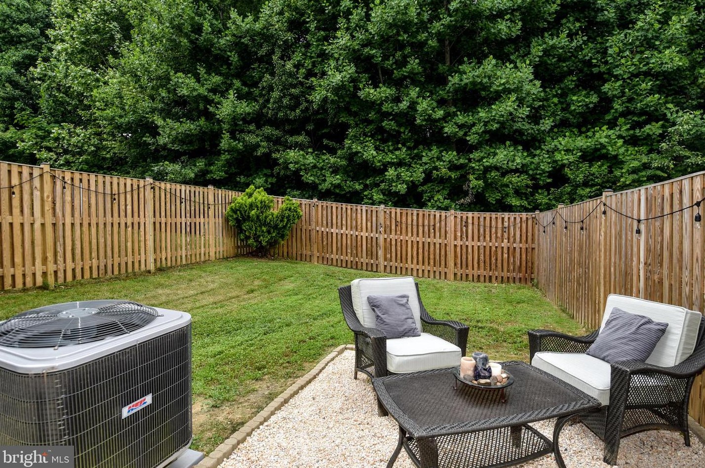 15572 Three Otters Pl, Manassas VA  20112-5424 exterior
