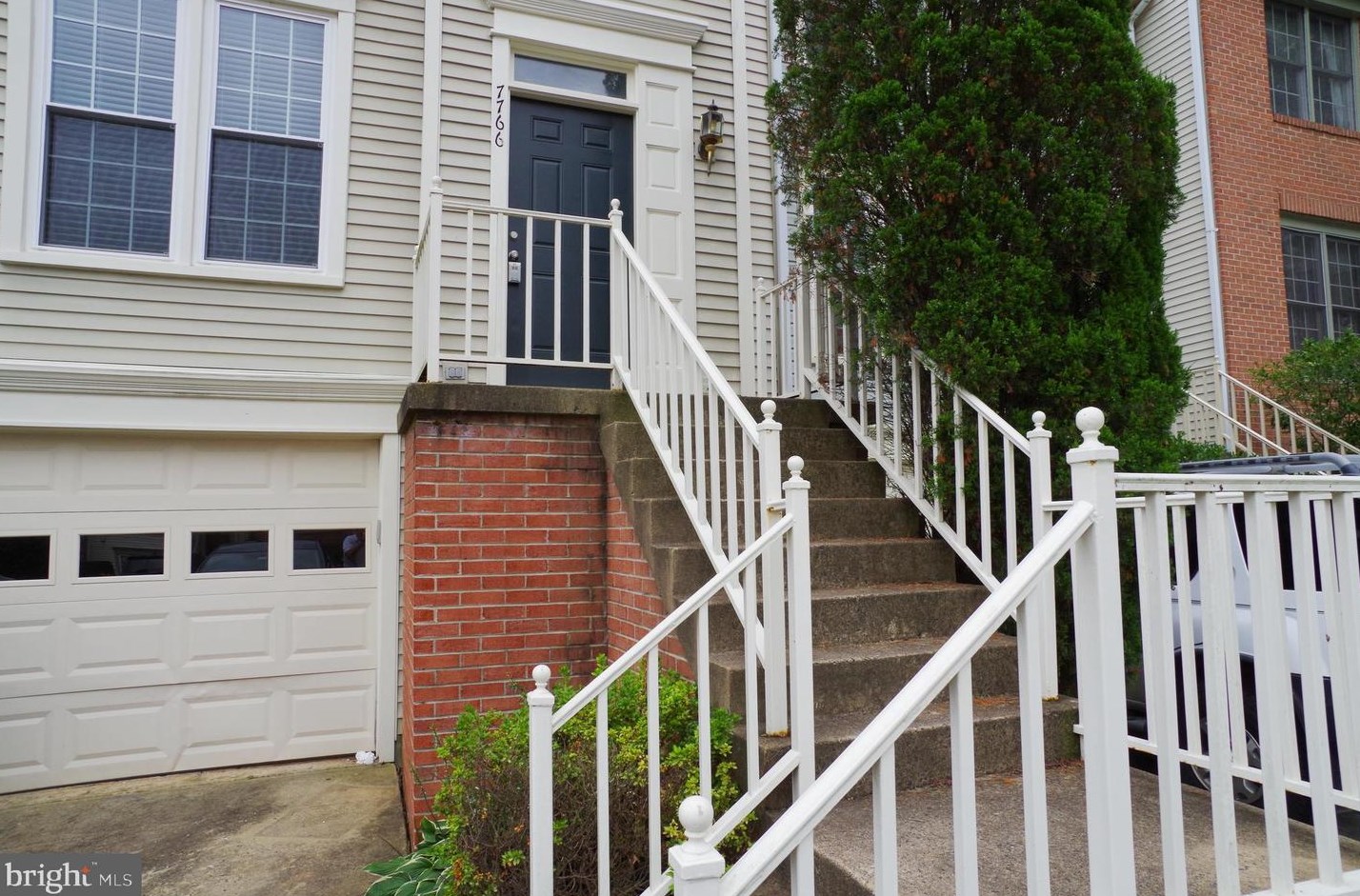 7766 Black Horse Ct, Manassas, VA 20109