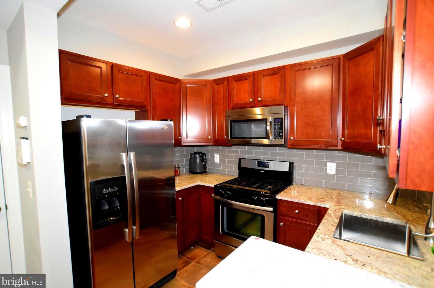 2282 Merseyside Dr, Woodbridge, VA 22191-6533