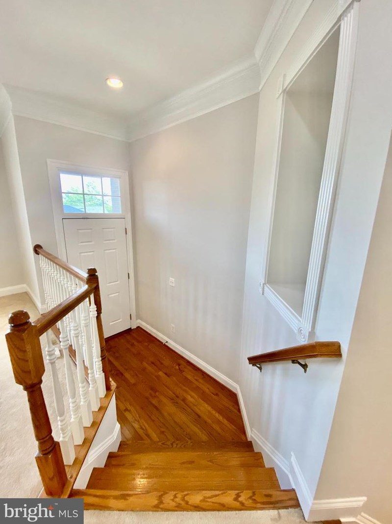 6848 Witton Cir, Gainesville, VA 20155