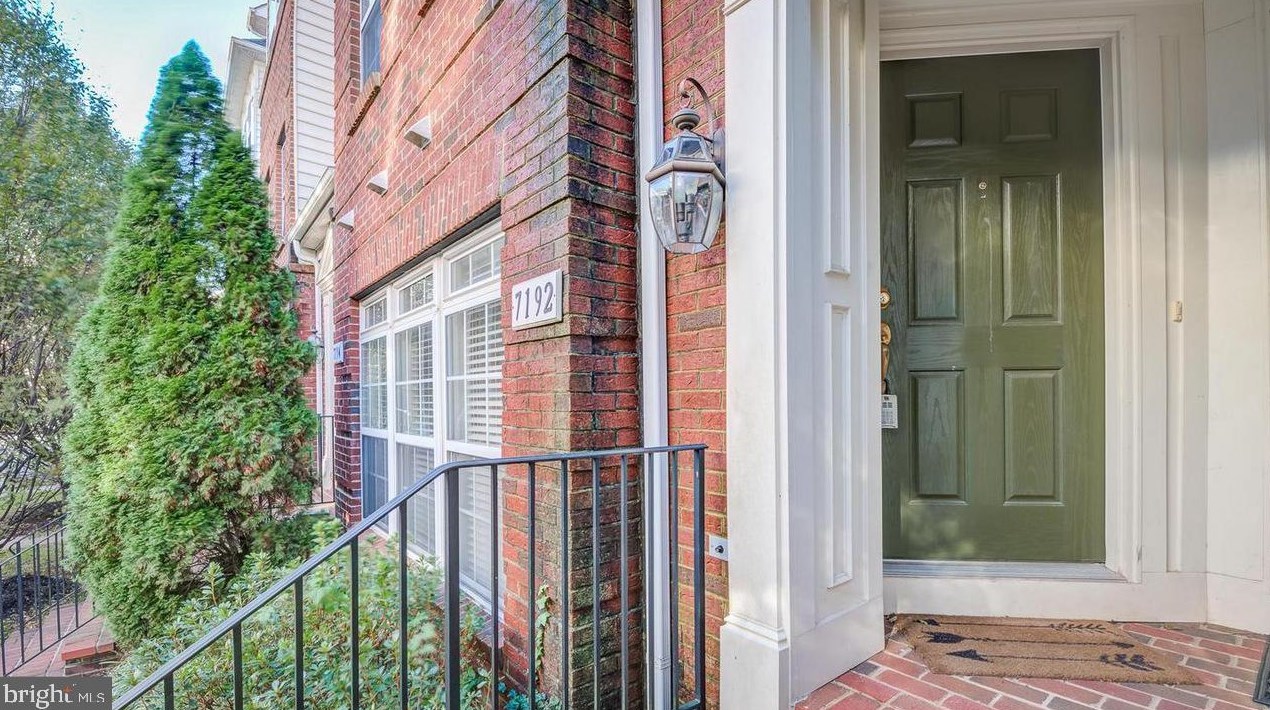 7192 Little Thames Dr, Gainesville, VA 20155