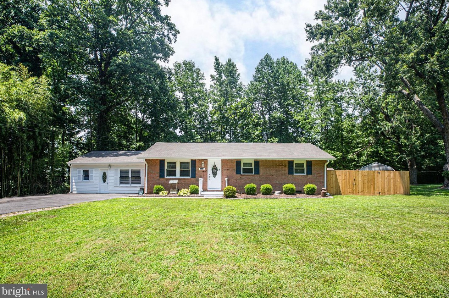 19114 Perry St, Triangle, VA 22172