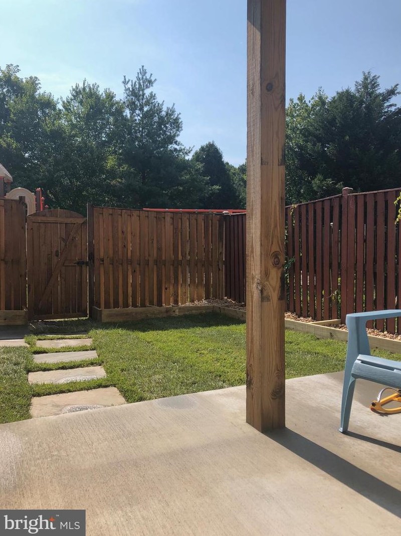 17413 Cosgrove Way, Dumfries VA  22026-3315 exterior