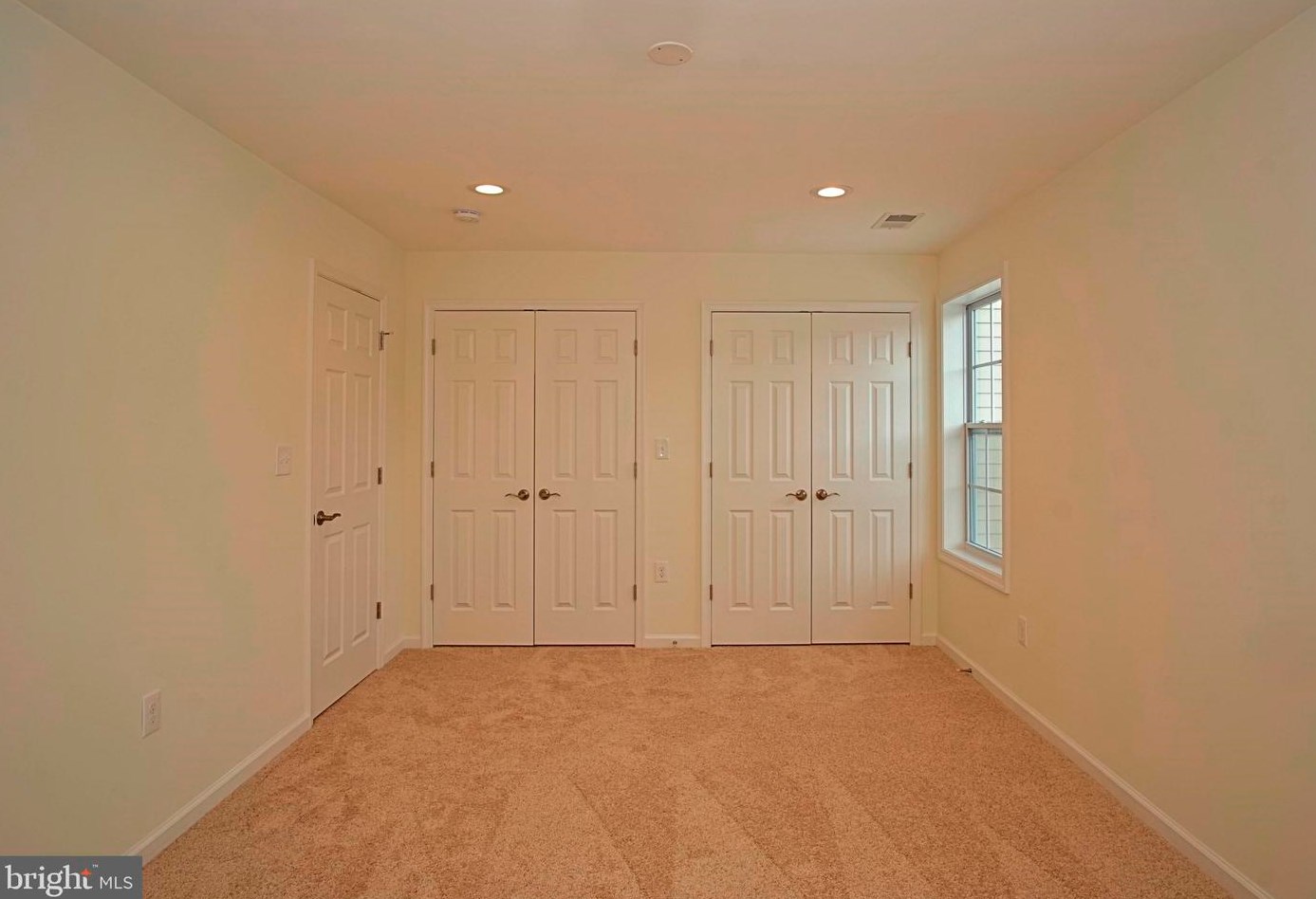 17413 Cosgrove Way, Dumfries VA  22026-3315 exterior