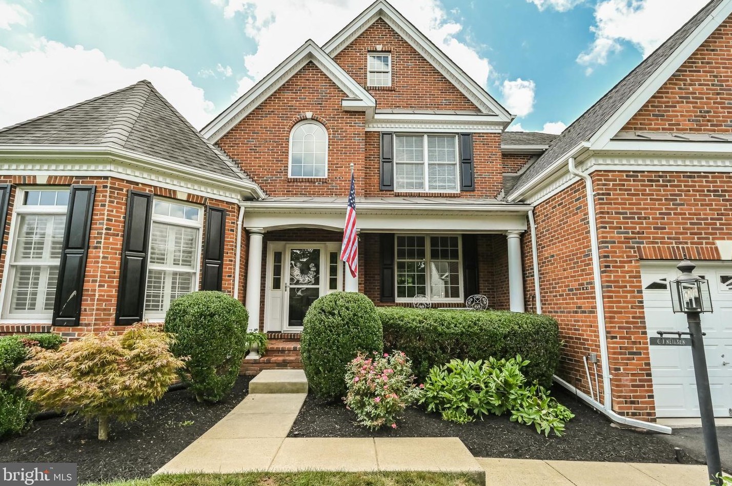5762 Waterloo Bridge Cir, Haymarket, VA 20169