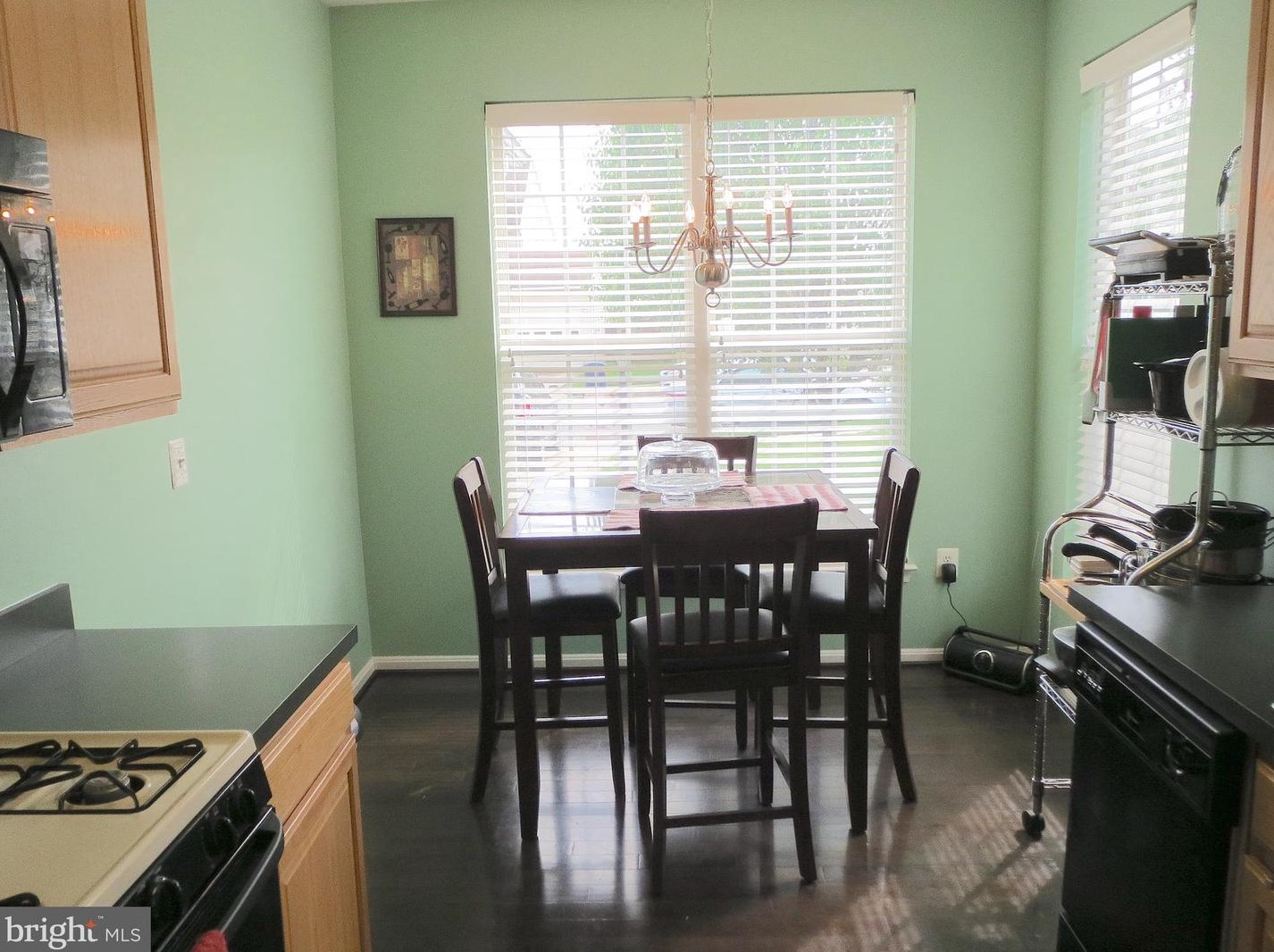 12083 Tango Ln, Woodbridge, VA 22193