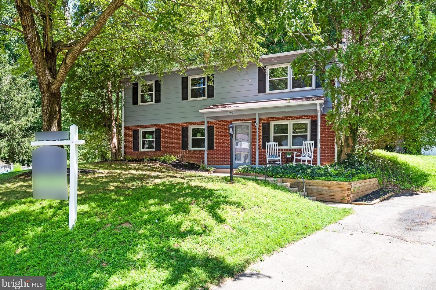 4951 Linsey Ct, Woodbridge, VA 22193-4327