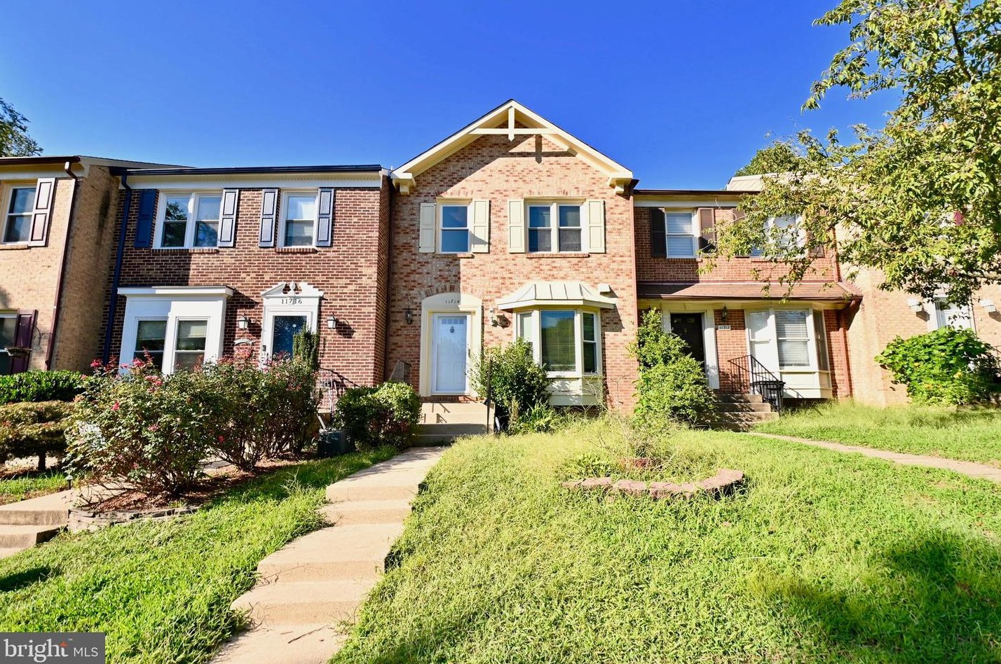 11714 Critton Cir, Woodbridge, VA 22192-1019