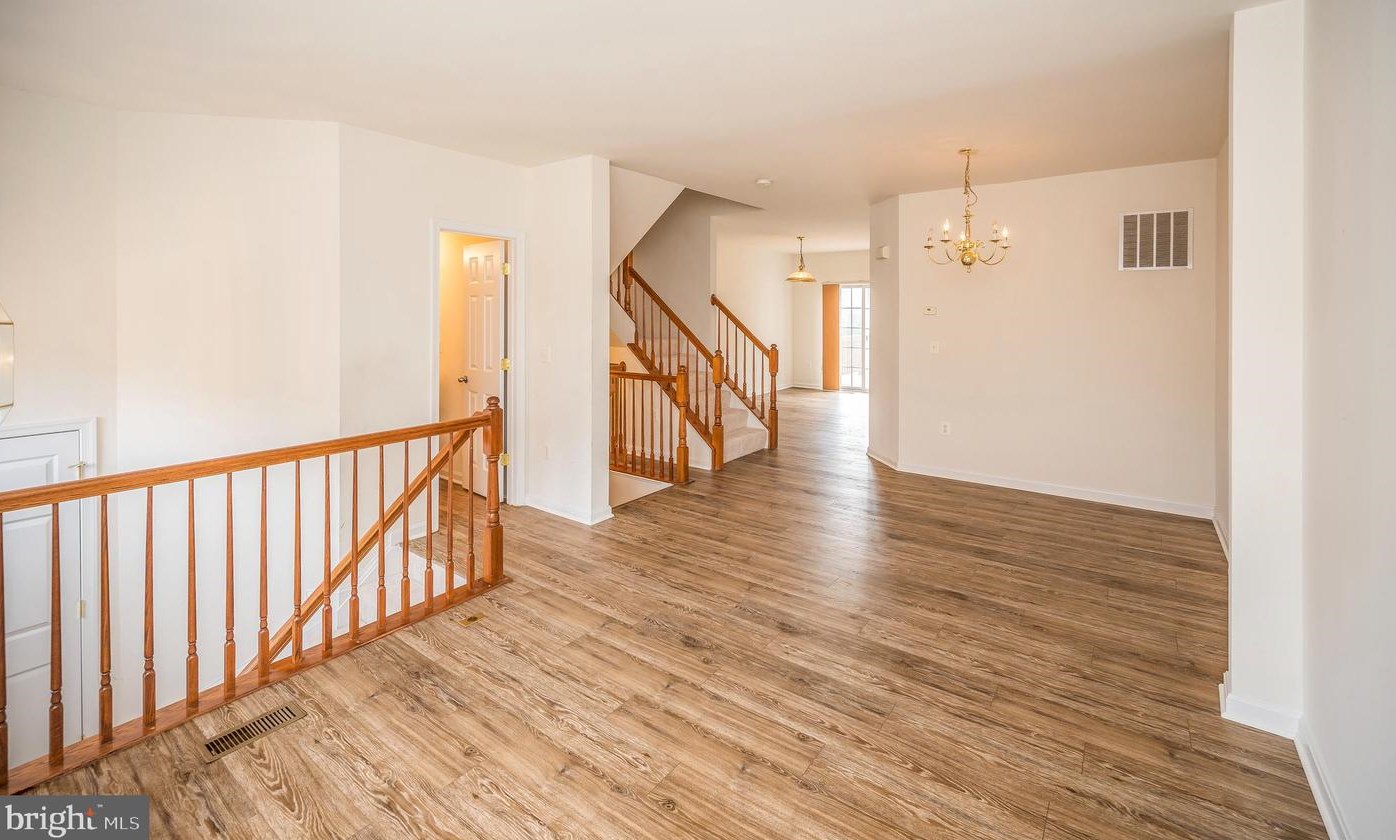 9836 Cheshire Ridge Cir, Manassas VA  20110-2788 exterior