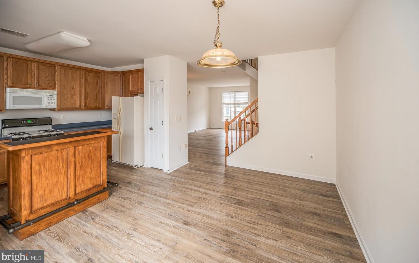 9836 Cheshire Ridge Cir, Manassas VA  20110-2788 exterior