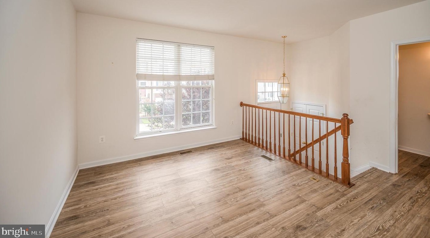 9836 Cheshire Ridge Cir, Manassas VA  20110-2788 exterior