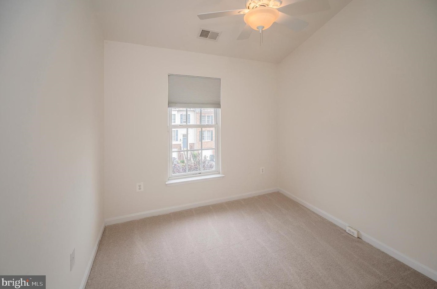 9836 Cheshire Ridge Cir, Manassas VA  20110-2788 exterior