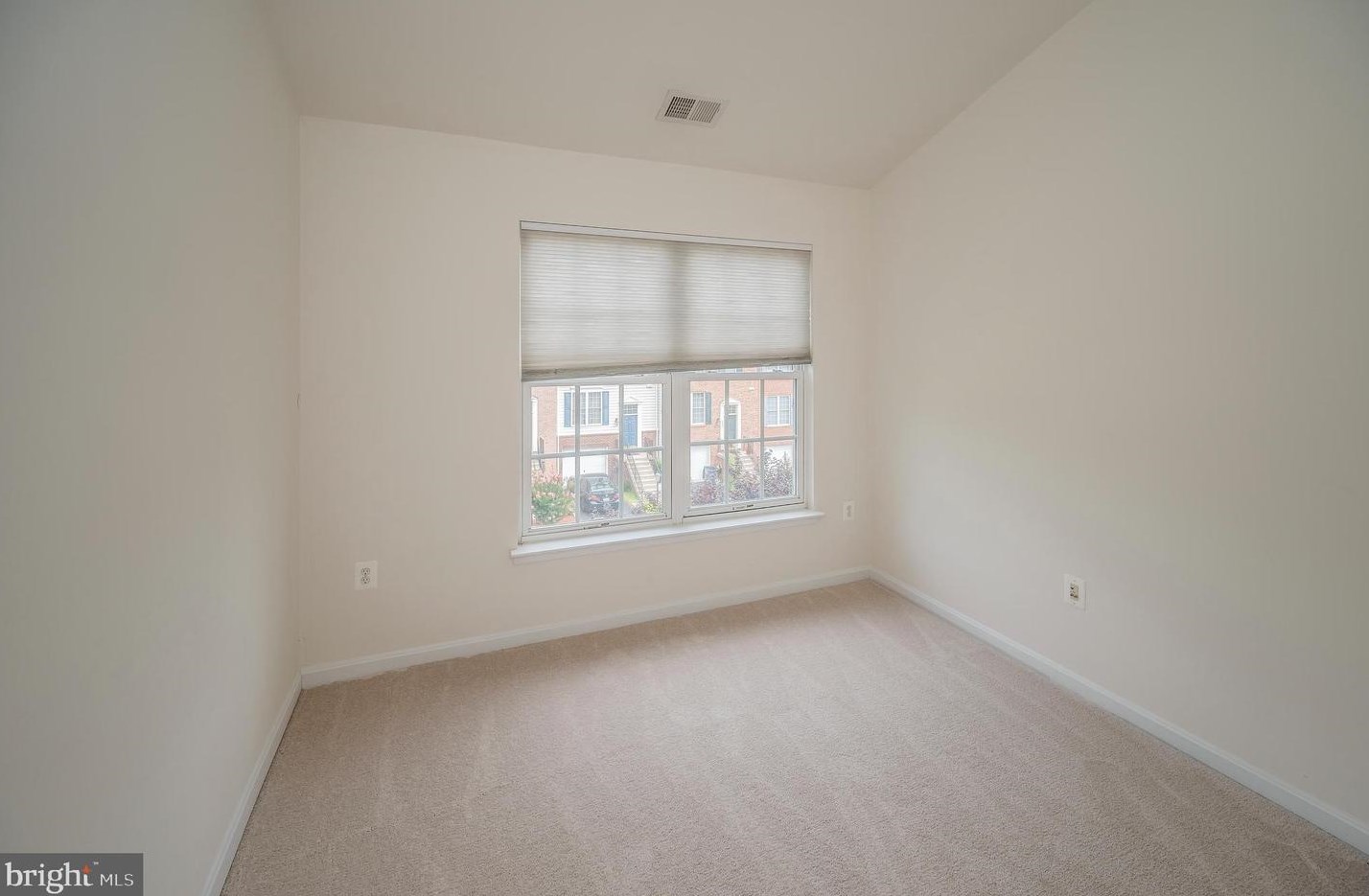 9836 Cheshire Ridge Cir, Manassas VA  20110-2788 exterior