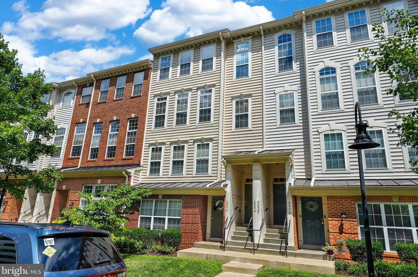 6054 Aster Haven Cir #126, Haymarket, VA 20169