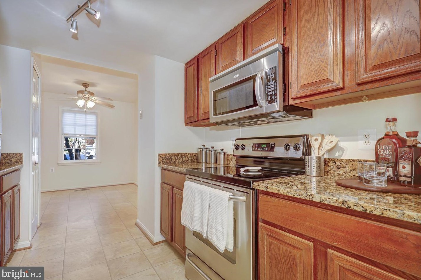 12137 Stallion Ct, Woodbridge, VA 22192-6225