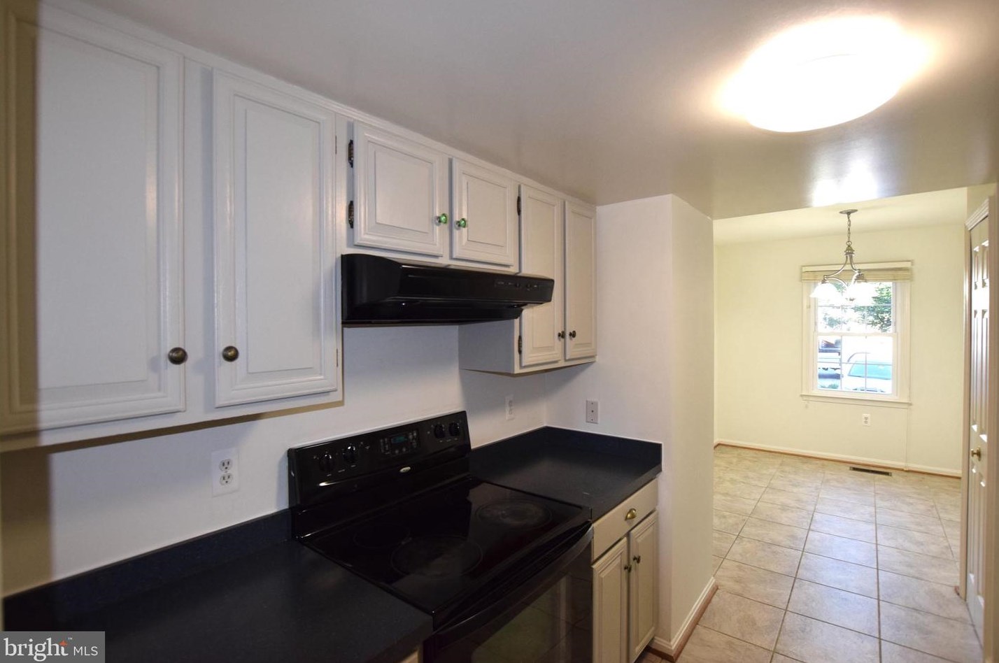 11337 Cromwell Ct, Woodbridge VA  22192-1125 exterior