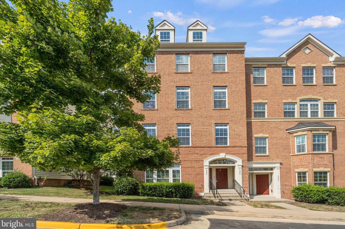 15282 Regents Park Dr, Woodbridge, VA 22191-6404
