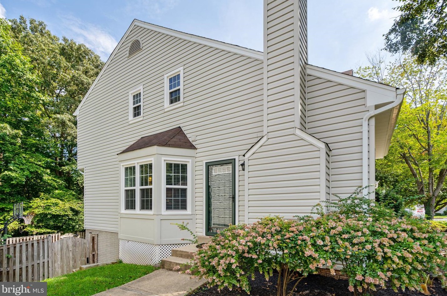 15063 Maple Glen Ct, Dumfries, VA 22025-3019
