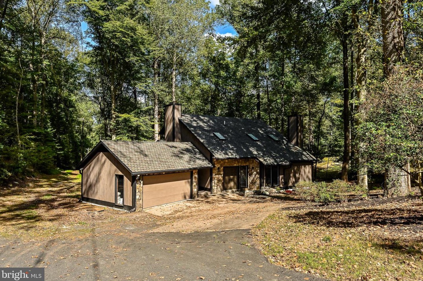 10848 Quail Creek Ln, Manassas, VA 20112-3008