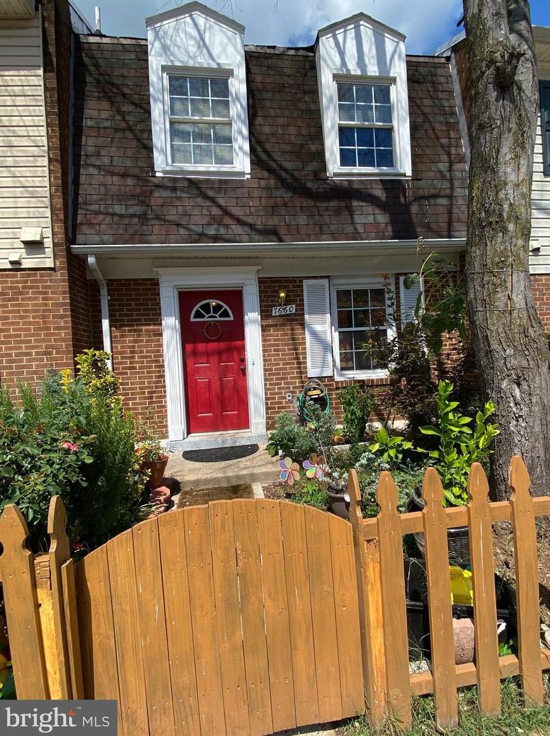 7660 Somerset Ln, Manassas, VA 20111-1616